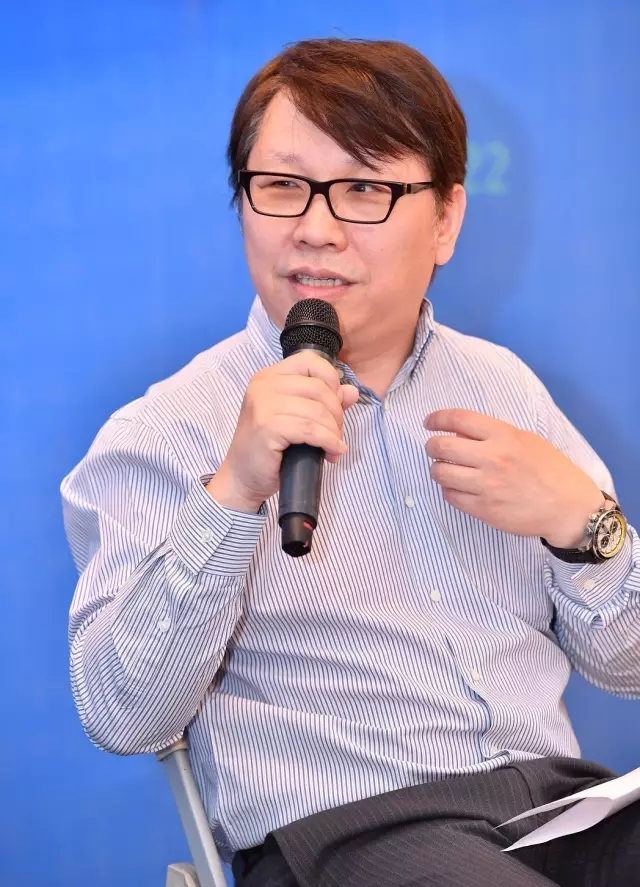 中國(guó)建筑學(xué)會(huì)建筑師分會(huì)理事、天華集團(tuán)董事、總建筑師黃向明