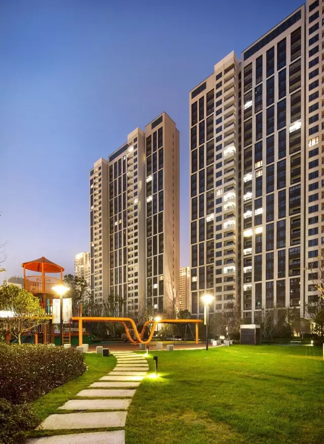 上海瑞虹新城九號地塊·怡庭，*獲得獎項：提名獎-居住建筑類