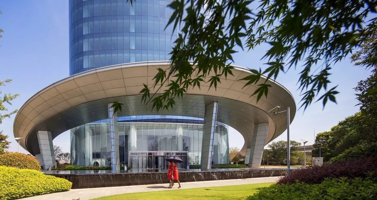 南昌新力中心塔樓直接落地，無裙房