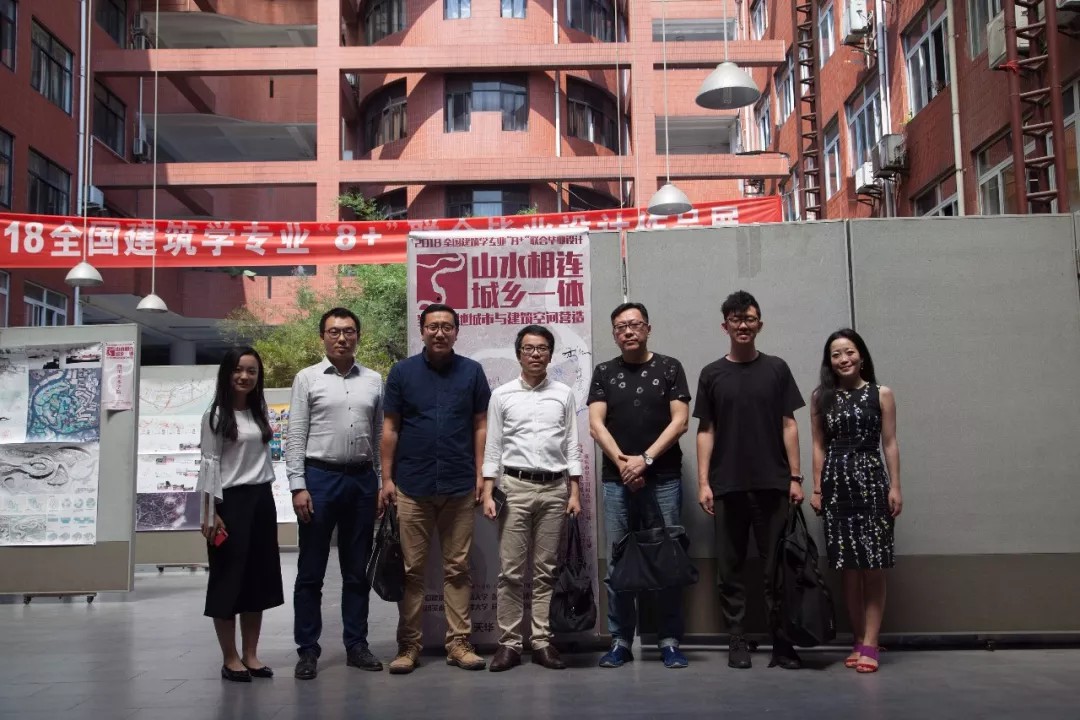 天華企業(yè)導師團合影